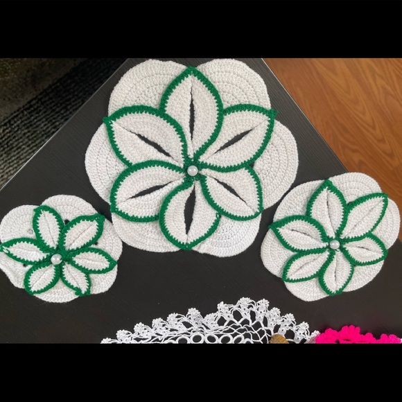 Table clothes - Picture 2 of 2